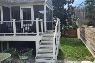 7516 Glenriddle Rd, Bethesda, MD 20817 - Photo 9