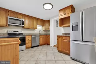 19103 Capehart Dr, Montgomery Village, MD 20886 - Photo 3