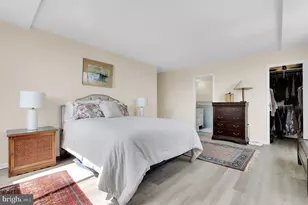 10401 Grosvenor Pl, Rockville, MD 20852 - Photo 19