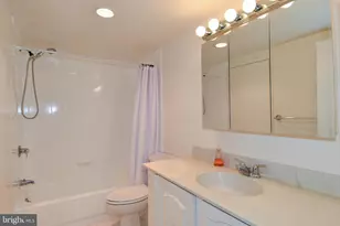 5225 Pooks Hill Rd, Bethesda, MD 20814 - Photo 7