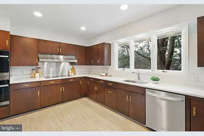 6204 Clearwood Road, Bethesda, MD 20817 - Photo 19