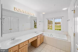 10551 Tuckerman Heights Cir, North Bethesda, MD 20852 - Photo 25