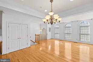 10551 Tuckerman Heights Cir, North Bethesda, MD 20852 - Photo 5