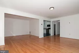 11400 Dorchester Ln, Rockville, MD 20852 - Photo 9