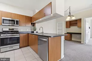 19605 Galway Bay Circle, Germantown, MD 20874 - Photo 9