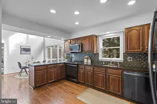 7 Cliffe Hill Ct, Potomac, MD 20854 - Photo 21