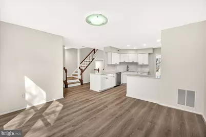 20073 Placid Lake Terrace, Germantown, MD 20874 - Photo 7