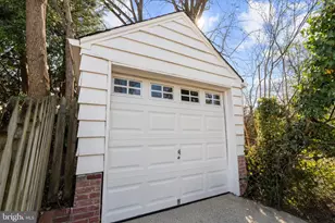 4838 Langdrum Ln, Chevy Chase, MD 20815 - Photo 33