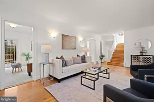 4838 Langdrum Ln, Chevy Chase, MD 20815 - Photo 3