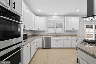 14019 Weeping Cherry Dr, Rockville, MD 20850 - Photo 13