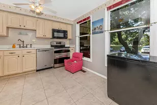 12461 Quail Woods Dr, Germantown, MD 20874 - Photo 3