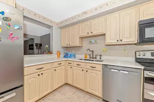 12461 Quail Woods Dr, Germantown, MD 20874 - Photo 5