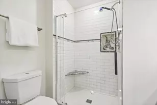 801 Pleasant Dr, Rockville, MD 20850 - Photo 17