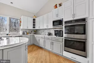 2 Lake Potomac Ct, Potomac, MD 20854 - Photo 21