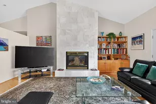 2 Lake Potomac Ct, Potomac, MD 20854 - Photo 27