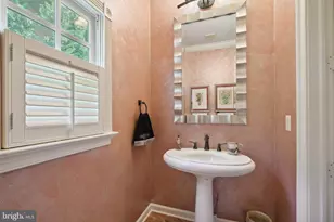 11724 Gainsborough Rd, Potomac, MD 20854 - Photo 11