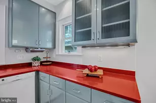 5120 Wilson Ln, Bethesda, MD 20814 - Photo 13