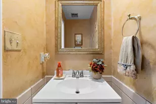 19021 Grotto Ln, Germantown, MD 20874 - Photo 13