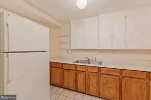 908 Prospect St, Takoma Park, MD 20912 - Photo 7