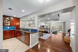 10806 Whiterim Dr, Potomac, MD 20854 - Photo 3