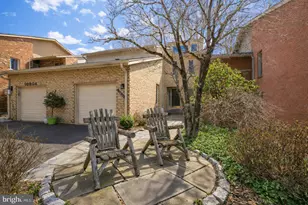 10806 Whiterim Dr, Potomac, MD 20854 - Photo 1