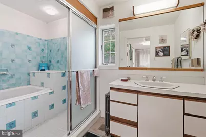 9010 Bradgrove, Bethesda, MD 20817 - Photo 25