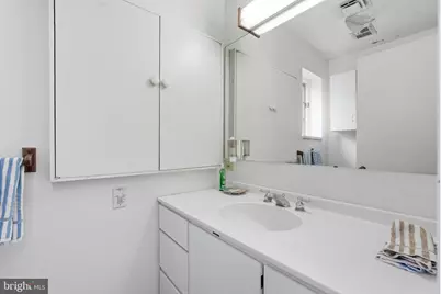 9010 Bradgrove, Bethesda, MD 20817 - Photo 23