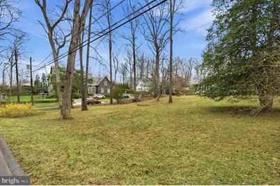 9010 Bradgrove, Bethesda, MD 20817 - Photo 3