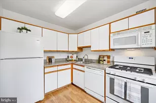 4977 Battery Ln, Bethesda, MD 20814 - Photo 17