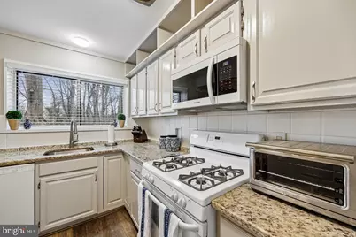 10619 Montrose Avenue #102, Bethesda, MD 20814 - Photo 17