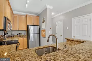801 Pleasant Dr, Rockville, MD 20850 - Photo 11