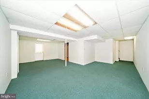 15623 Sycamore Ln, Rockville, MD 20853 - Photo 37