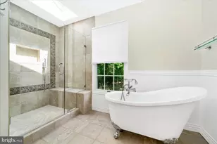 15623 Sycamore Ln, Rockville, MD 20853 - Photo 5