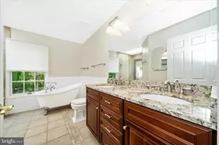15623 Sycamore Ln, Rockville, MD 20853 - Photo 5