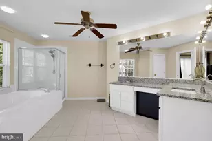 20419 Foxwood Terrace, Germantown, MD 20876 - Photo 17