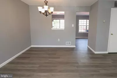 18365 Honeylocust Circle, Gaithersburg, MD 20879 - Photo 3