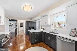 16905 Old Colony Way, Rockville, MD 20853 - Photo 11