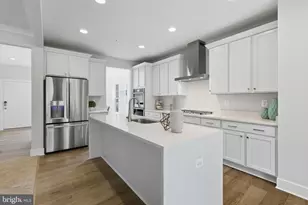 328 Ridge Rd, Washington Grove, MD 20880 - Photo 11