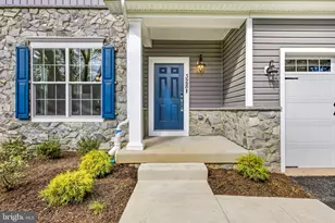 328 Ridge Rd, Washington Grove, MD 20880 - Photo 3