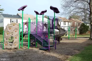 9 Hibiscus Ct, Gaithersburg, MD 20878 - Photo 17