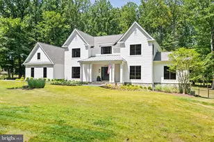 8512 Horseshoe Ln, Potomac, MD 20854 - Photo 1