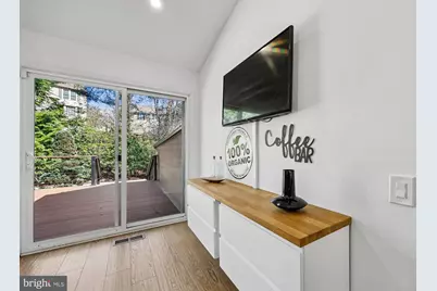 929 Farm Haven Drive, Rockville, MD 20852 - Photo 17