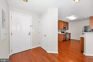 11710 Old Georgetown Rd, Rockville, MD 20852 - Photo 9