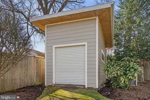 819 Brice Rd, Rockville, MD 20852 - Photo 9