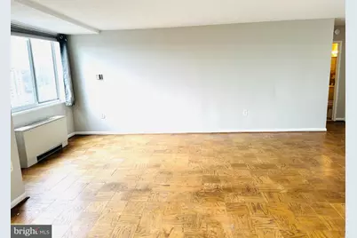 10401 Grosvenor Place #1414, Rockville, MD 20852 - Photo 5