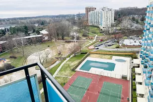 10401 Grosvenor Pl, Rockville, MD 20852 - Photo 11