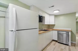 1405 Matthews Dr, Rockville, MD 20851 - Photo 19