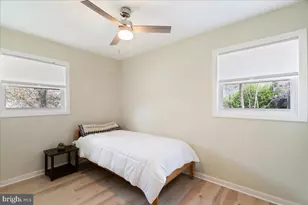 1405 Matthews Dr, Rockville, MD 20851 - Photo 15