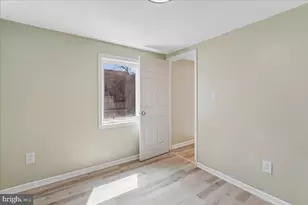 1405 Matthews Dr, Rockville, MD 20851 - Photo 25