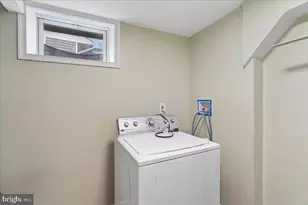 1405 Matthews Dr, Rockville, MD 20851 - Photo 27